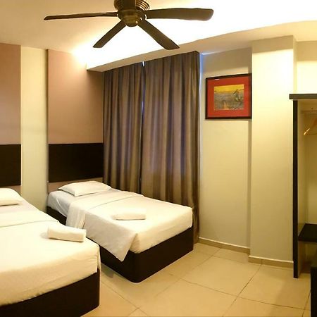 Golden Court Hotel - Tun Abdul Razak Johor Bahru Esterno foto