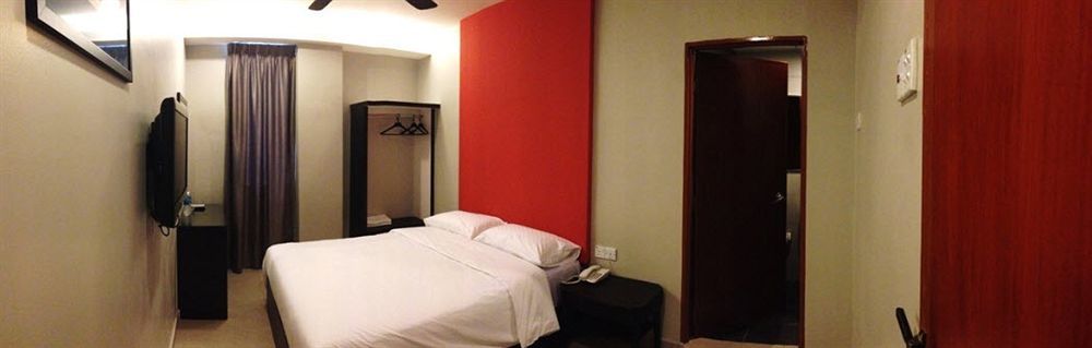 Golden Court Hotel - Tun Abdul Razak Johor Bahru Esterno foto
