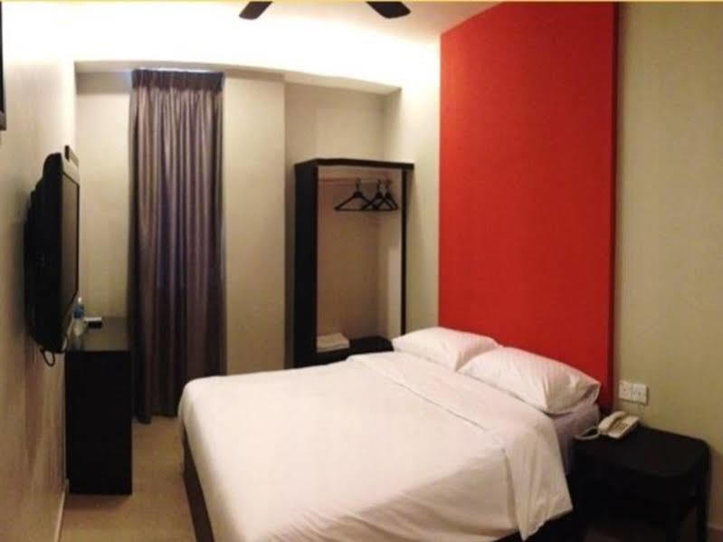 Golden Court Hotel - Tun Abdul Razak Johor Bahru Esterno foto