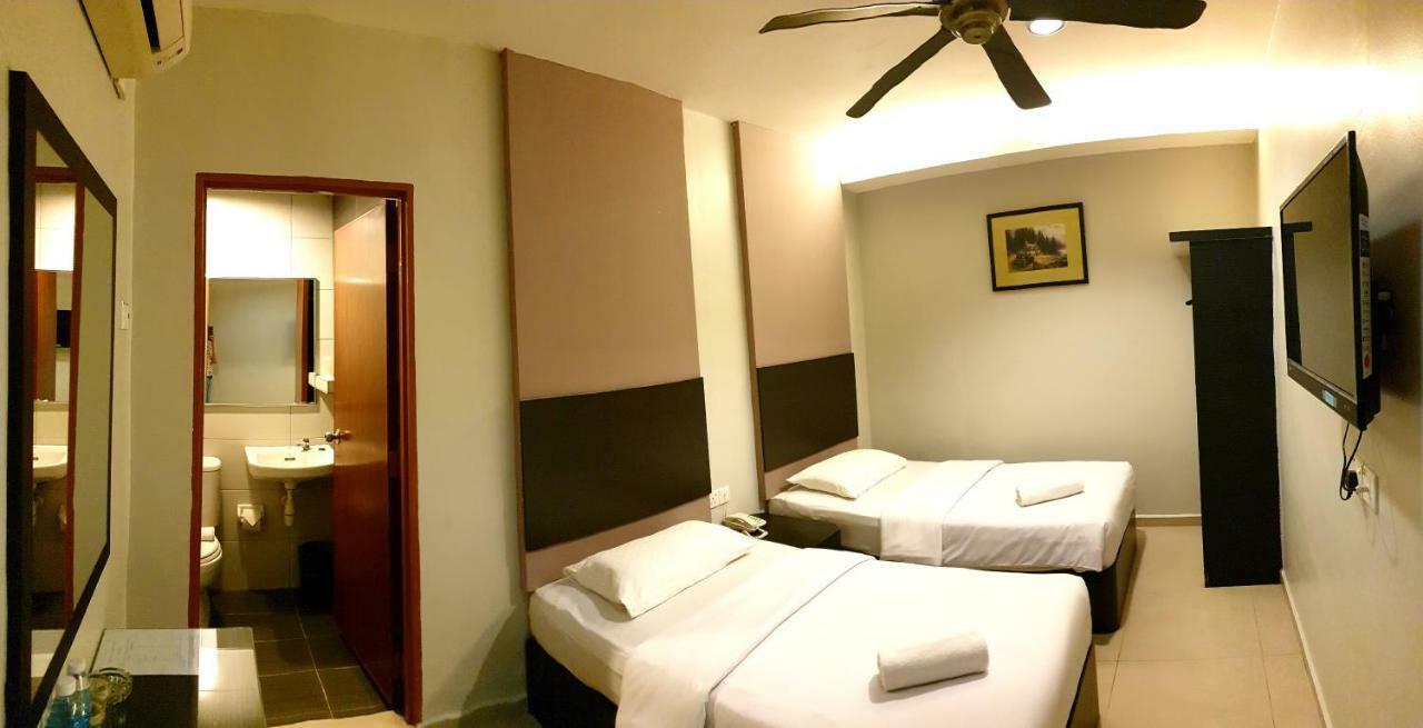 Golden Court Hotel - Tun Abdul Razak Johor Bahru Esterno foto